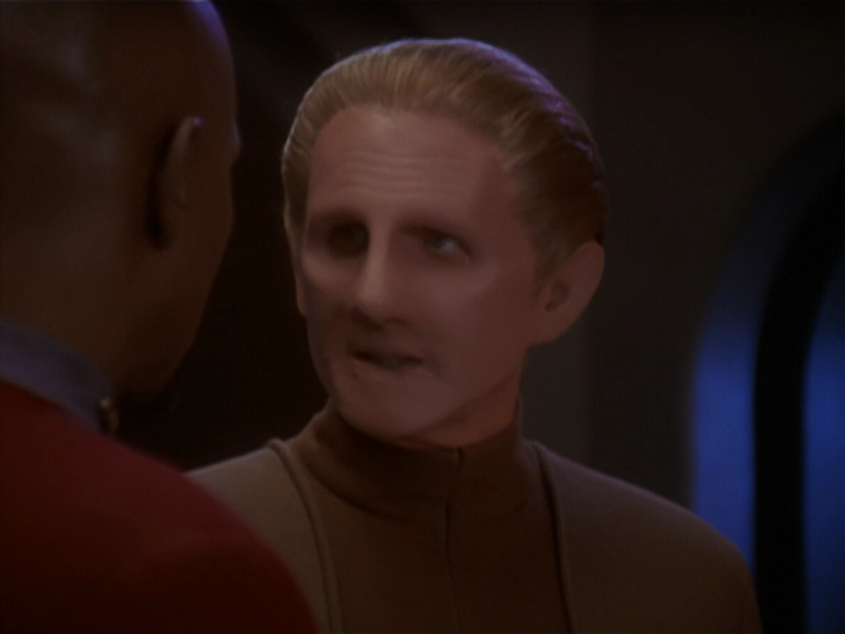 extant_StarTrek_DS9_4x26-BrokenLink_03550.jpg