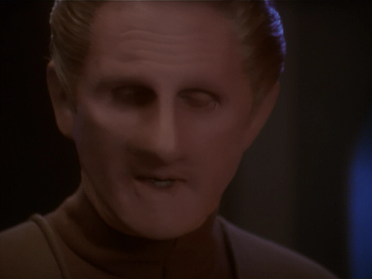 extant_StarTrek_DS9_4x26-BrokenLink_03593.jpg
