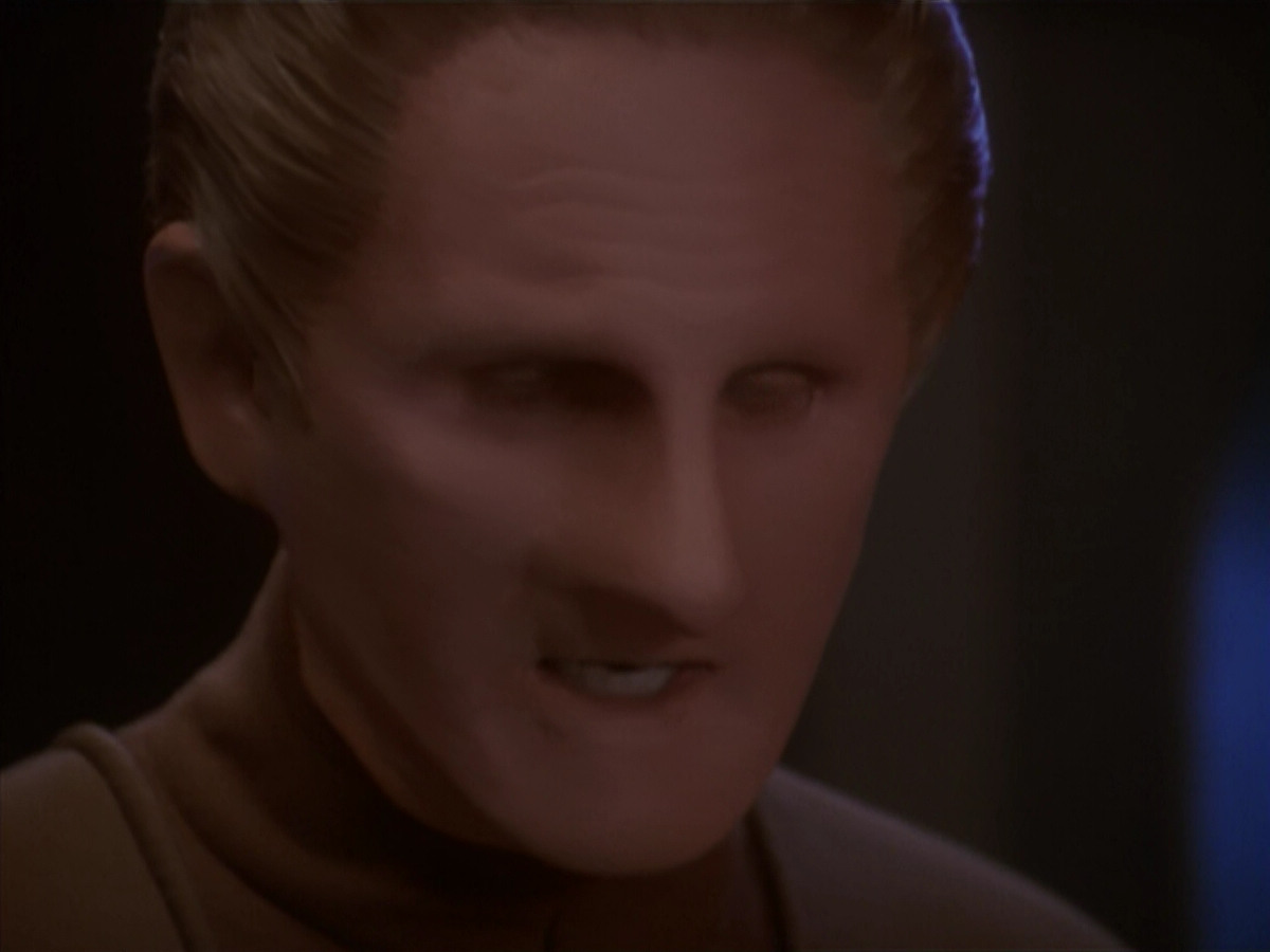 extant_StarTrek_DS9_4x26-BrokenLink_03595.jpg