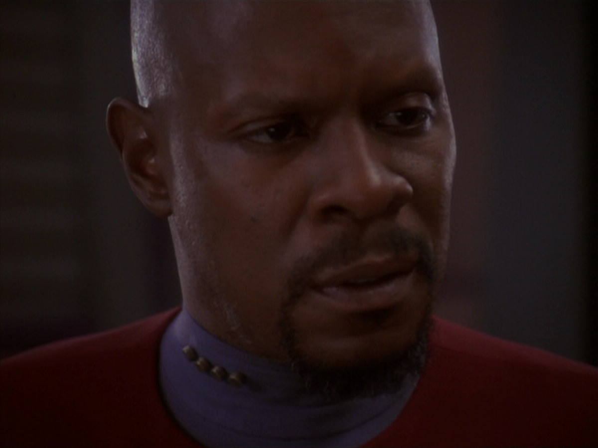extant_StarTrek_DS9_4x26-BrokenLink_03598.jpg