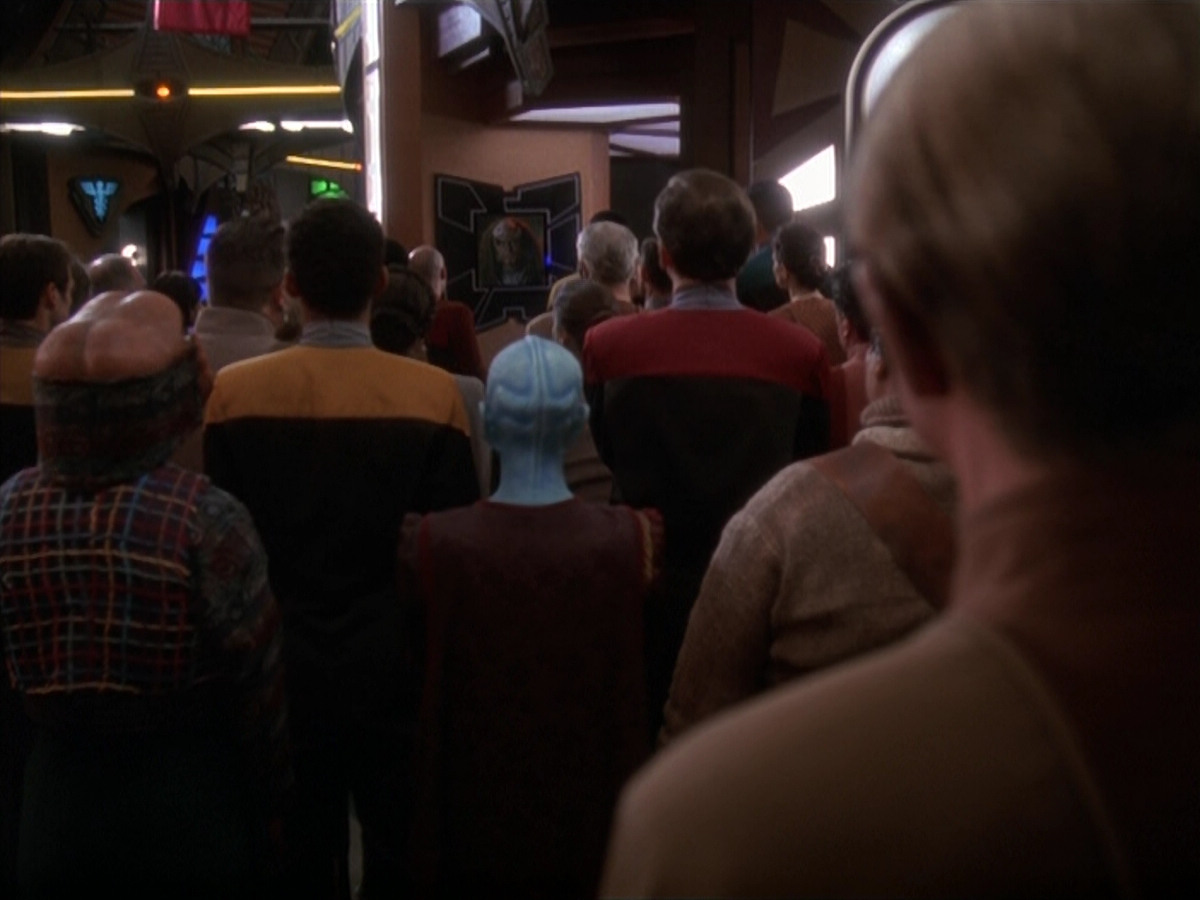 extant_StarTrek_DS9_4x26-BrokenLink_03640.jpg