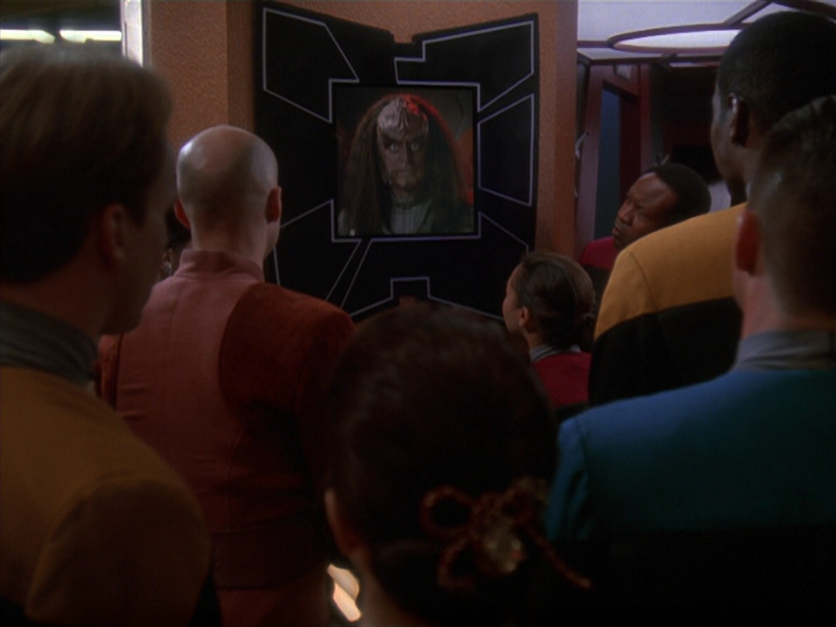 extant_StarTrek_DS9_4x26-BrokenLink_03671.jpg