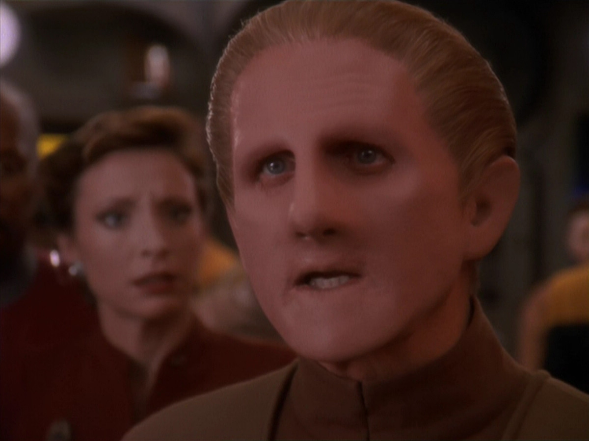 extant_StarTrek_DS9_4x26-BrokenLink_03713.jpg