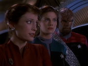 extant_StarTrek_DS9_4x26-BrokenLink_00615.jpg