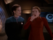 extant_StarTrek_DS9_4x26-BrokenLink_00669.jpg