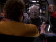 extant_StarTrek_DS9_4x26-BrokenLink_01802.jpg