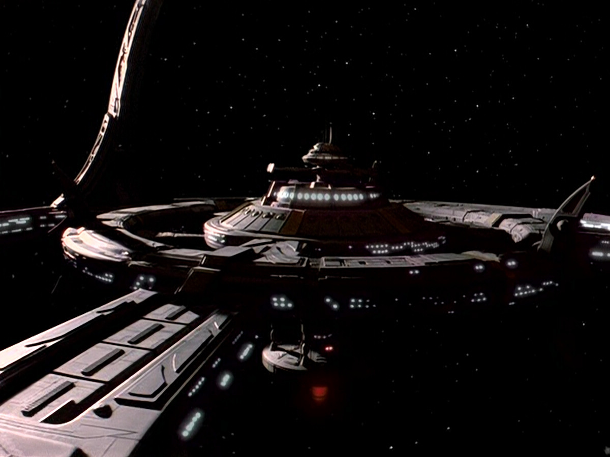extant_StarTrek_DS9_5x01-ApocalypseRising_00140.jpg