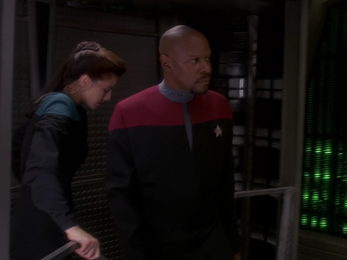 extant_StarTrek_DS9_5x01-ApocalypseRising_00282.jpg
