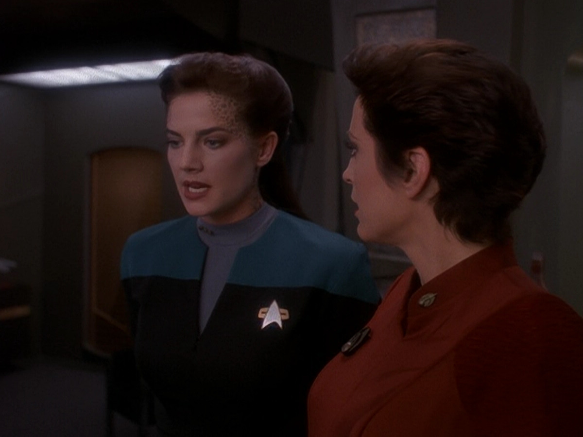 extant_StarTrek_DS9_5x01-ApocalypseRising_00306.jpg