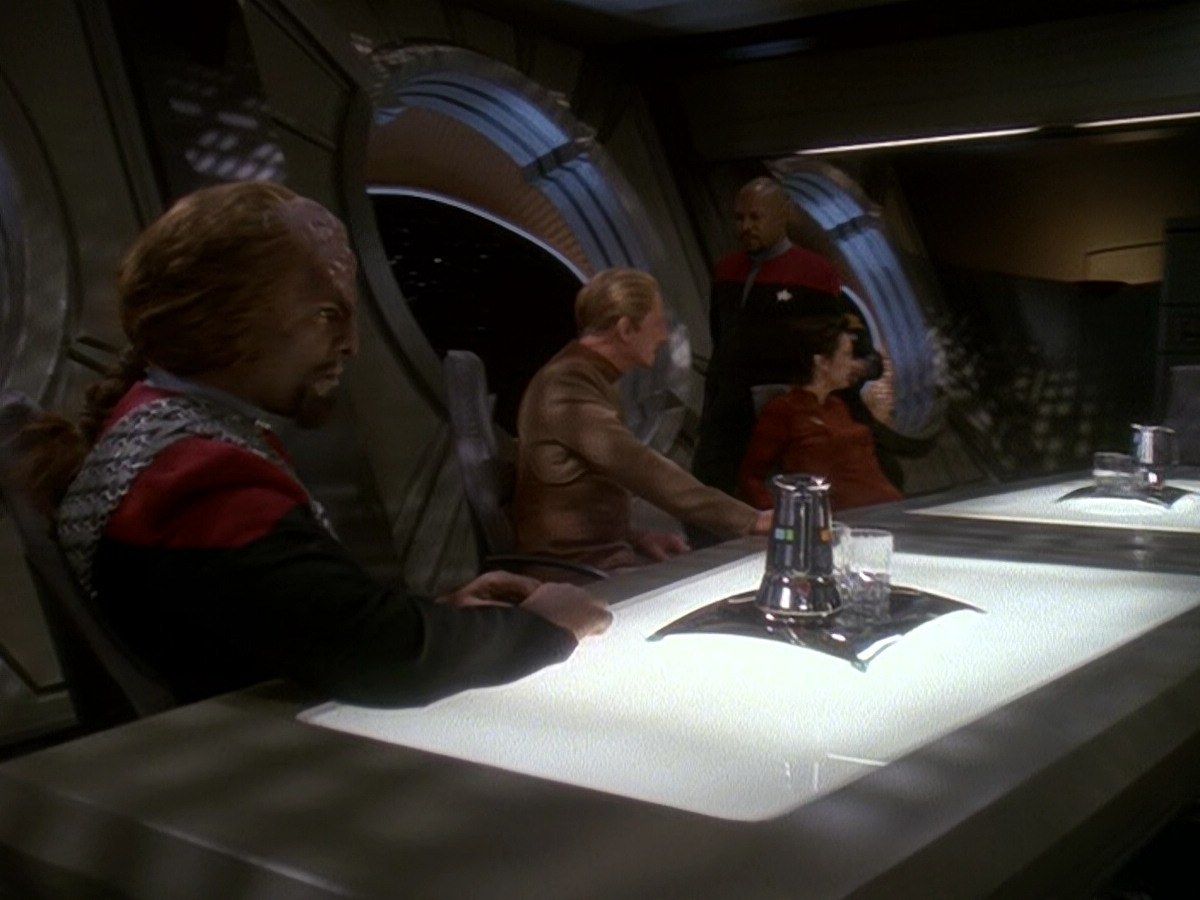 extant_StarTrek_DS9_5x01-ApocalypseRising_00789.jpg