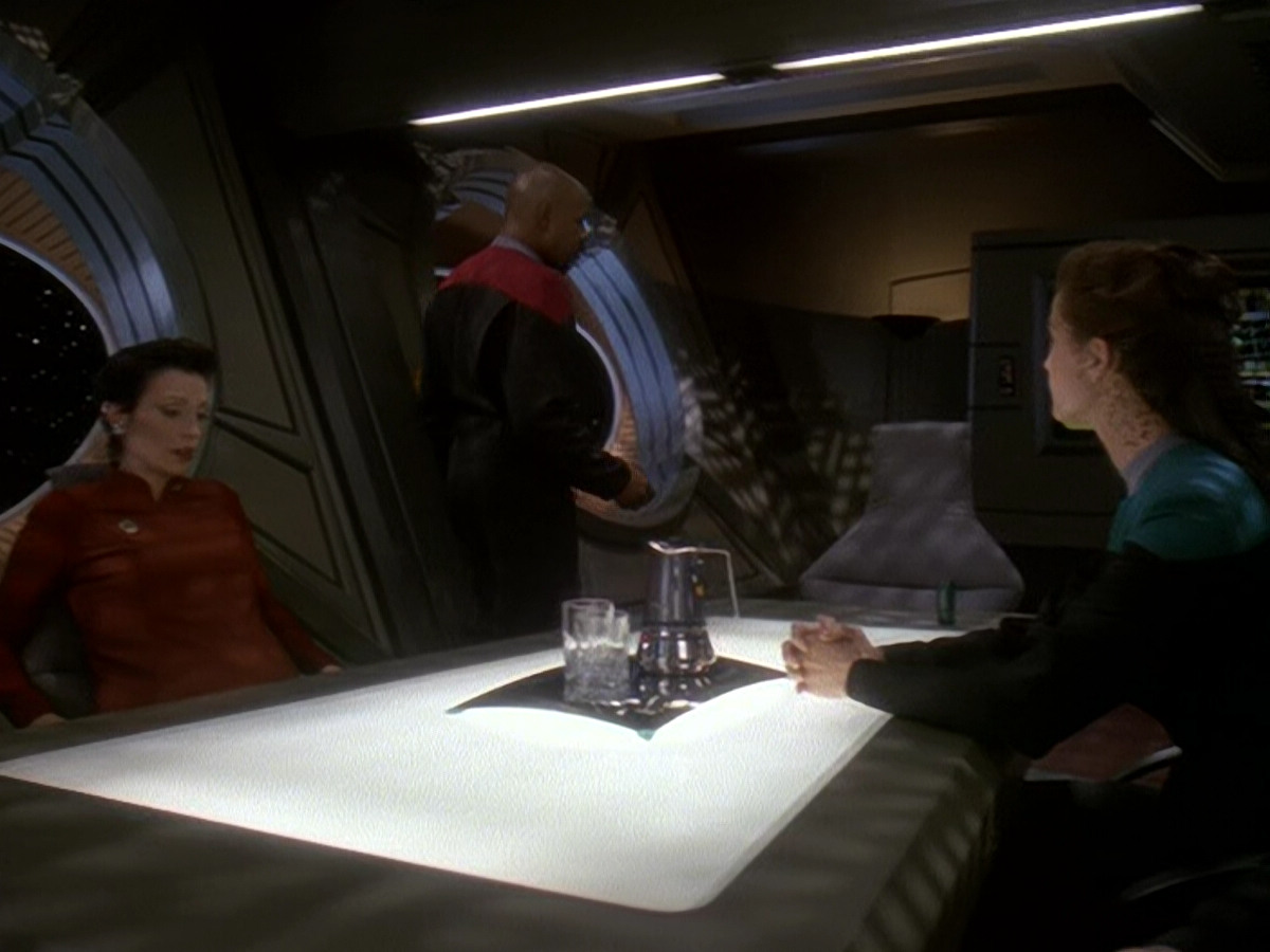 extant_StarTrek_DS9_5x01-ApocalypseRising_00818.jpg