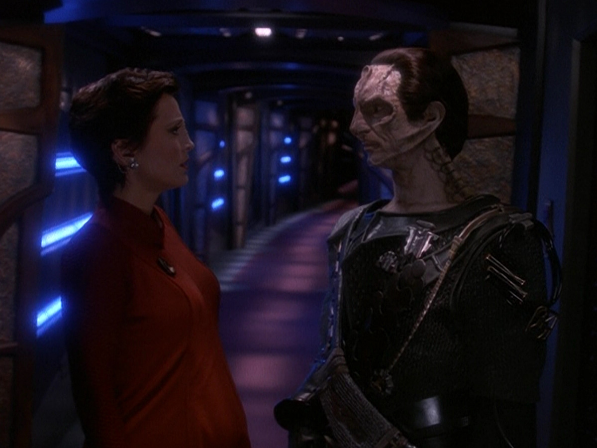 extant_StarTrek_DS9_5x01-ApocalypseRising_01057.jpg