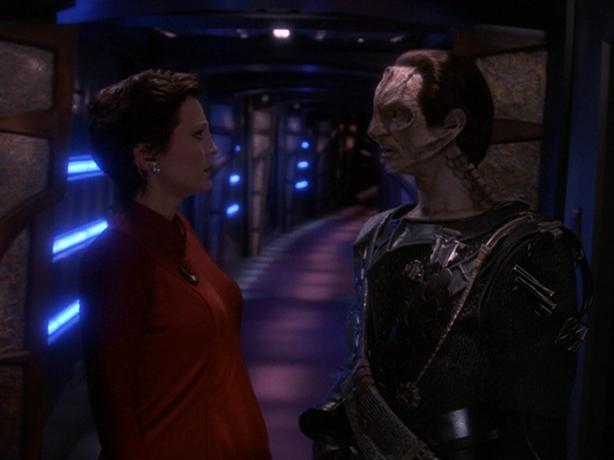 extant_StarTrek_DS9_5x01-ApocalypseRising_01060.jpg