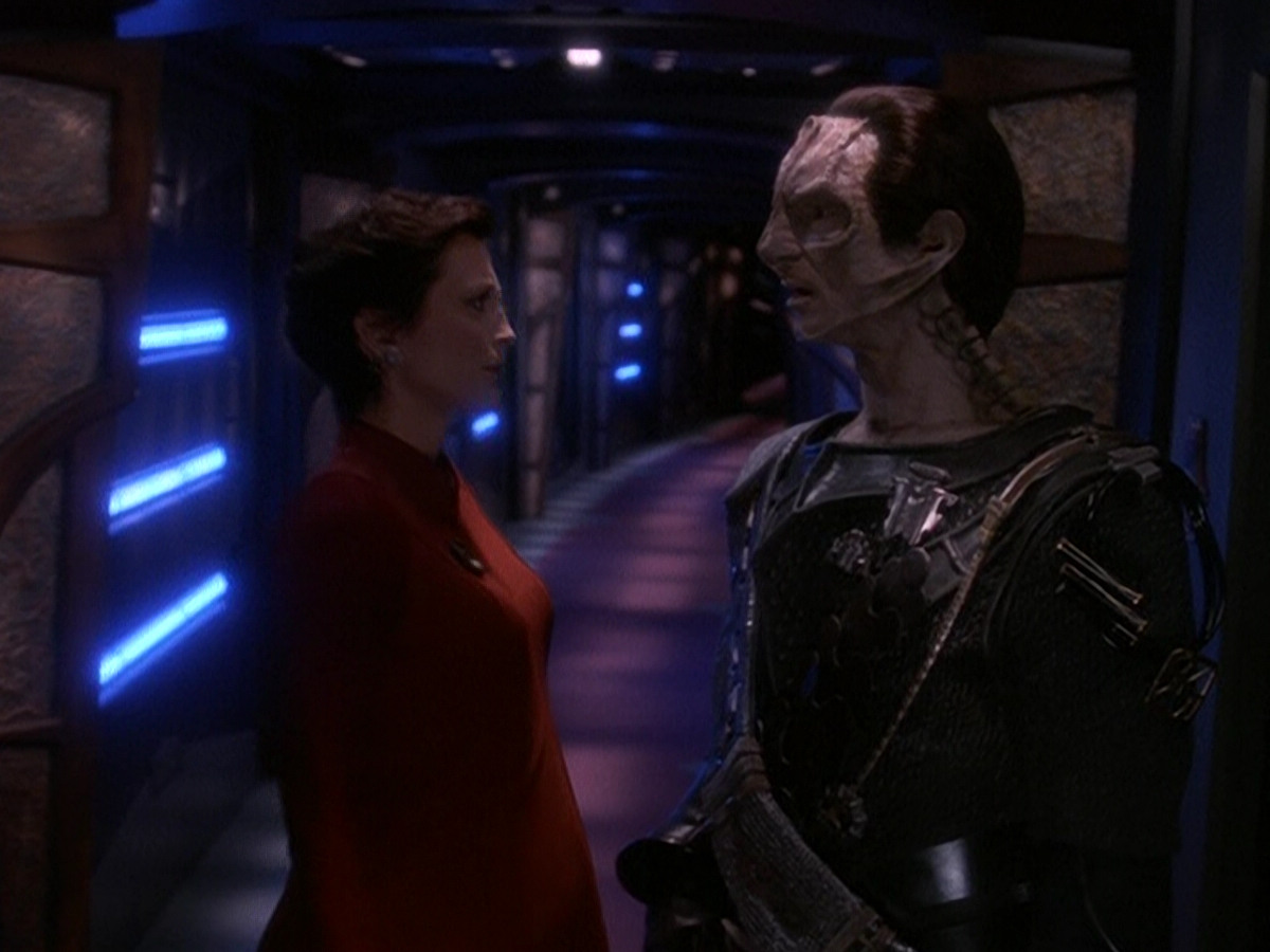 extant_StarTrek_DS9_5x01-ApocalypseRising_01063.jpg