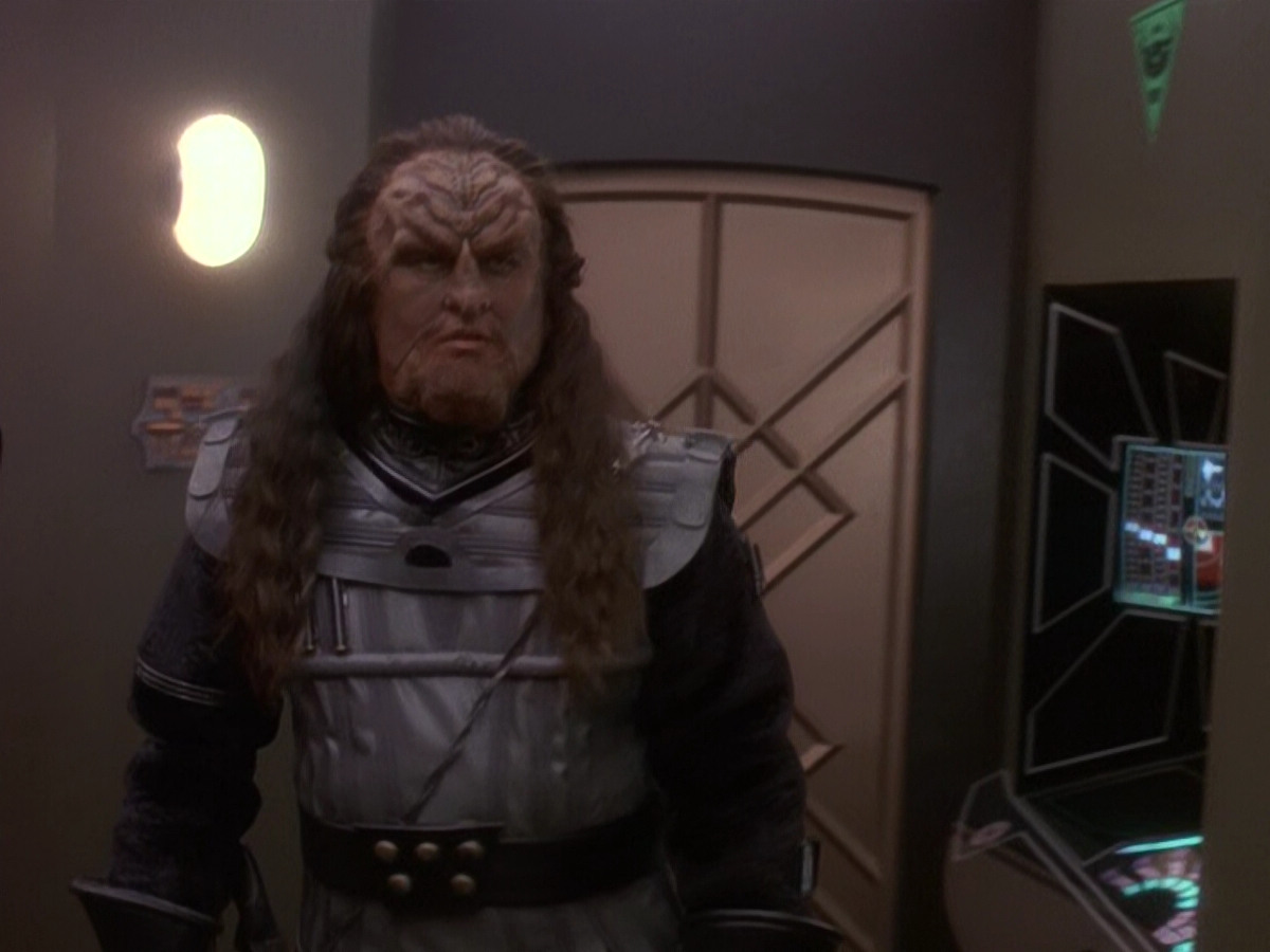 extant_StarTrek_DS9_5x01-ApocalypseRising_01114.jpg