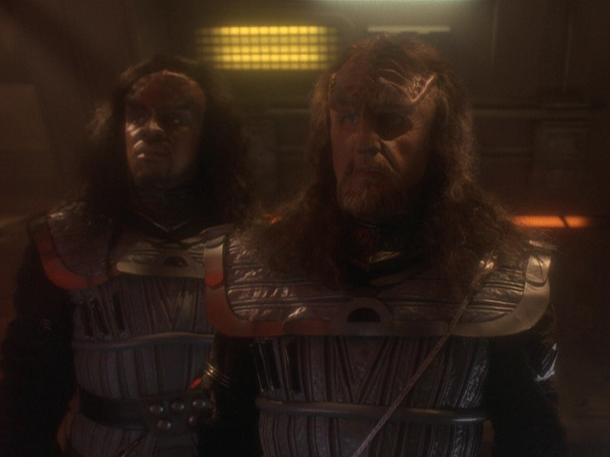 extant_StarTrek_DS9_5x01-ApocalypseRising_01705.jpg