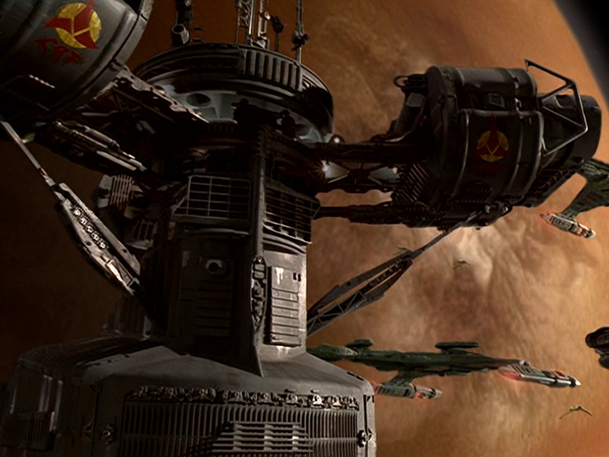 extant_StarTrek_DS9_5x01-ApocalypseRising_01780.jpg