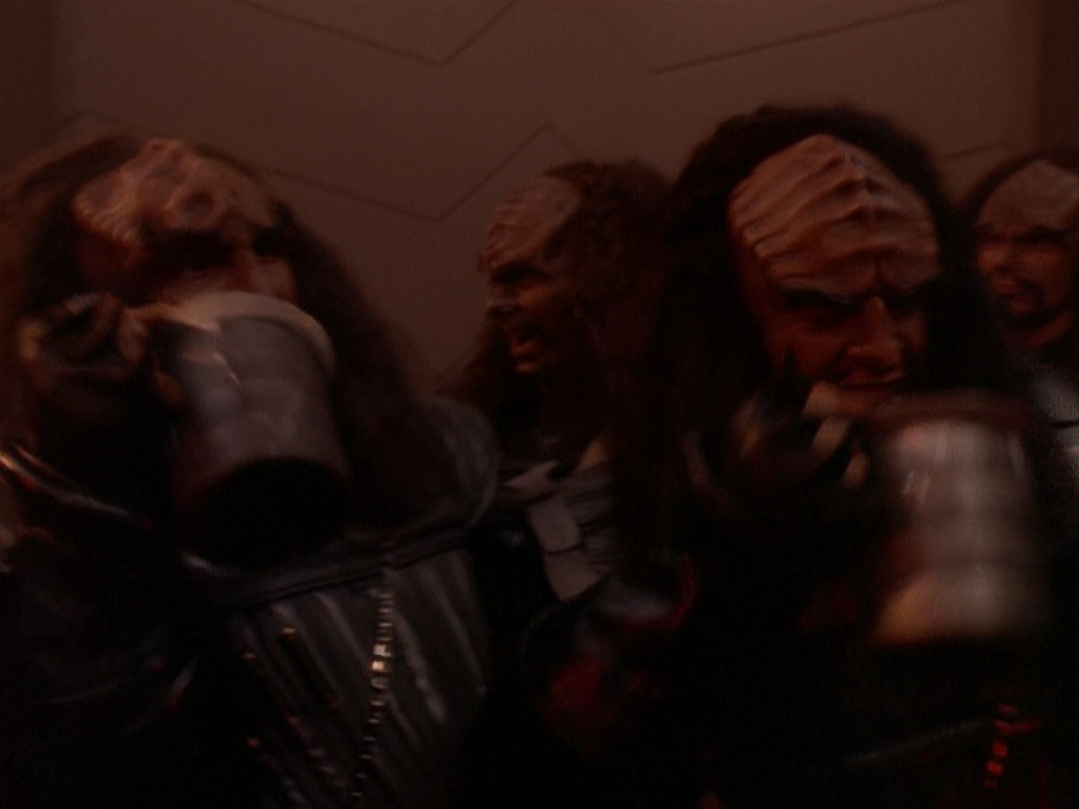 extant_StarTrek_DS9_5x01-ApocalypseRising_01952.jpg