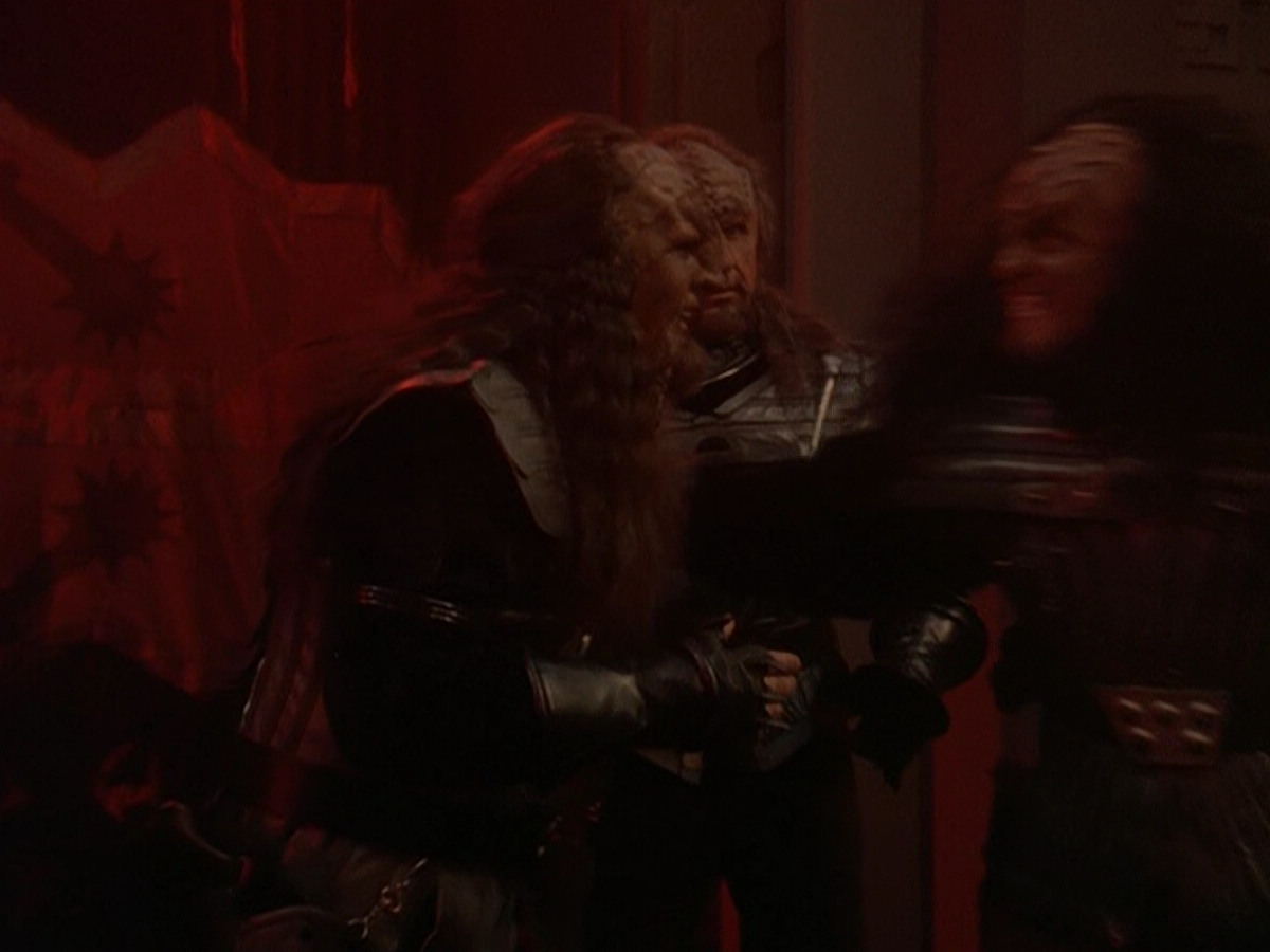 extant_StarTrek_DS9_5x01-ApocalypseRising_01967.jpg