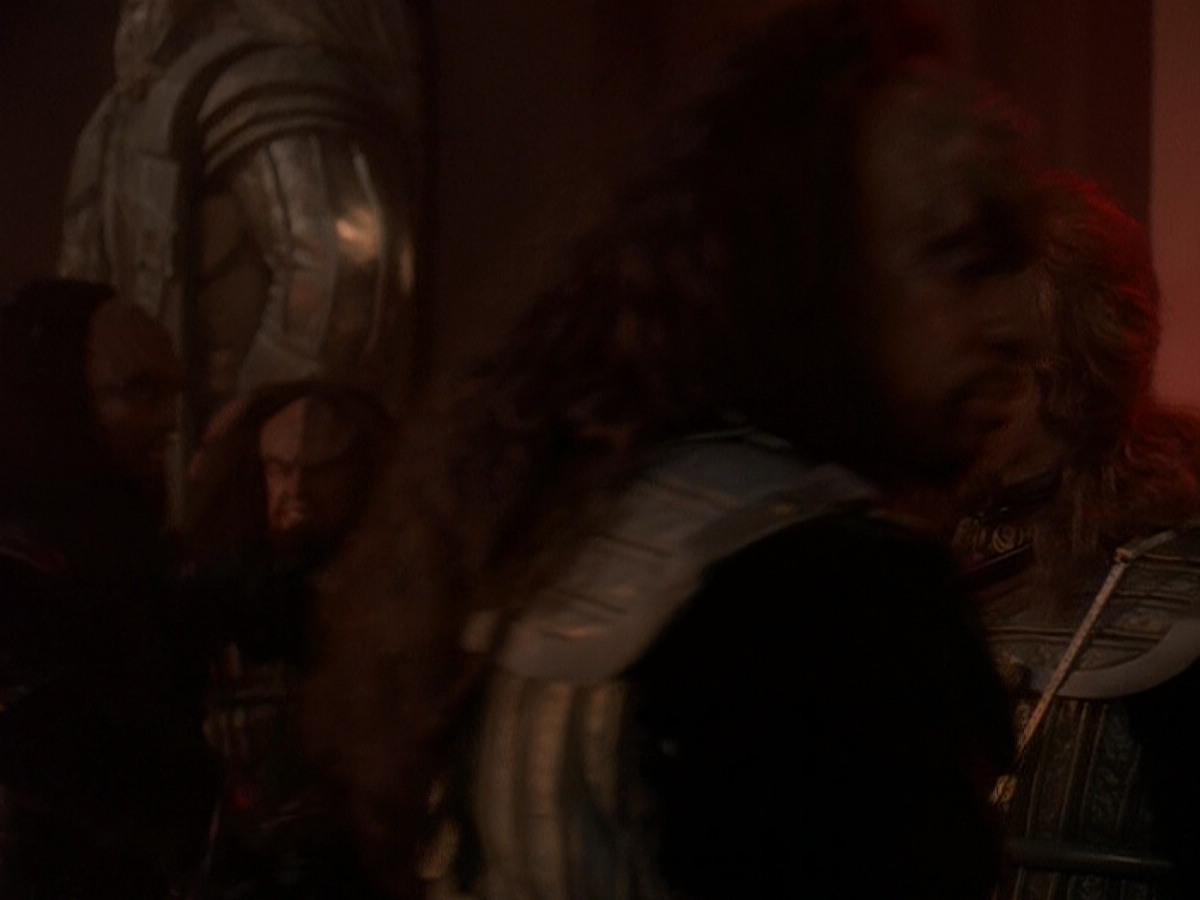 extant_StarTrek_DS9_5x01-ApocalypseRising_02008.jpg
