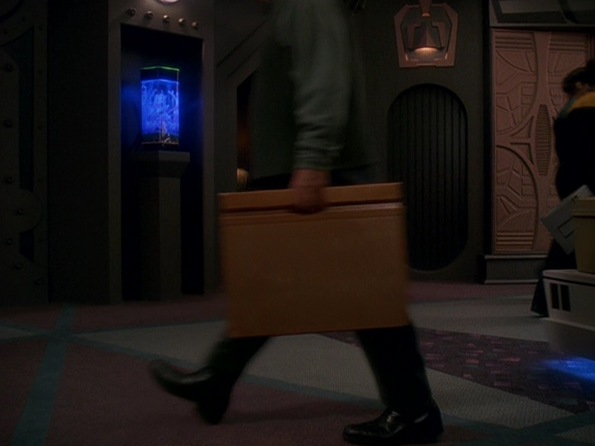 extant_StarTrek_DS9_5x01-ApocalypseRising_02013.jpg