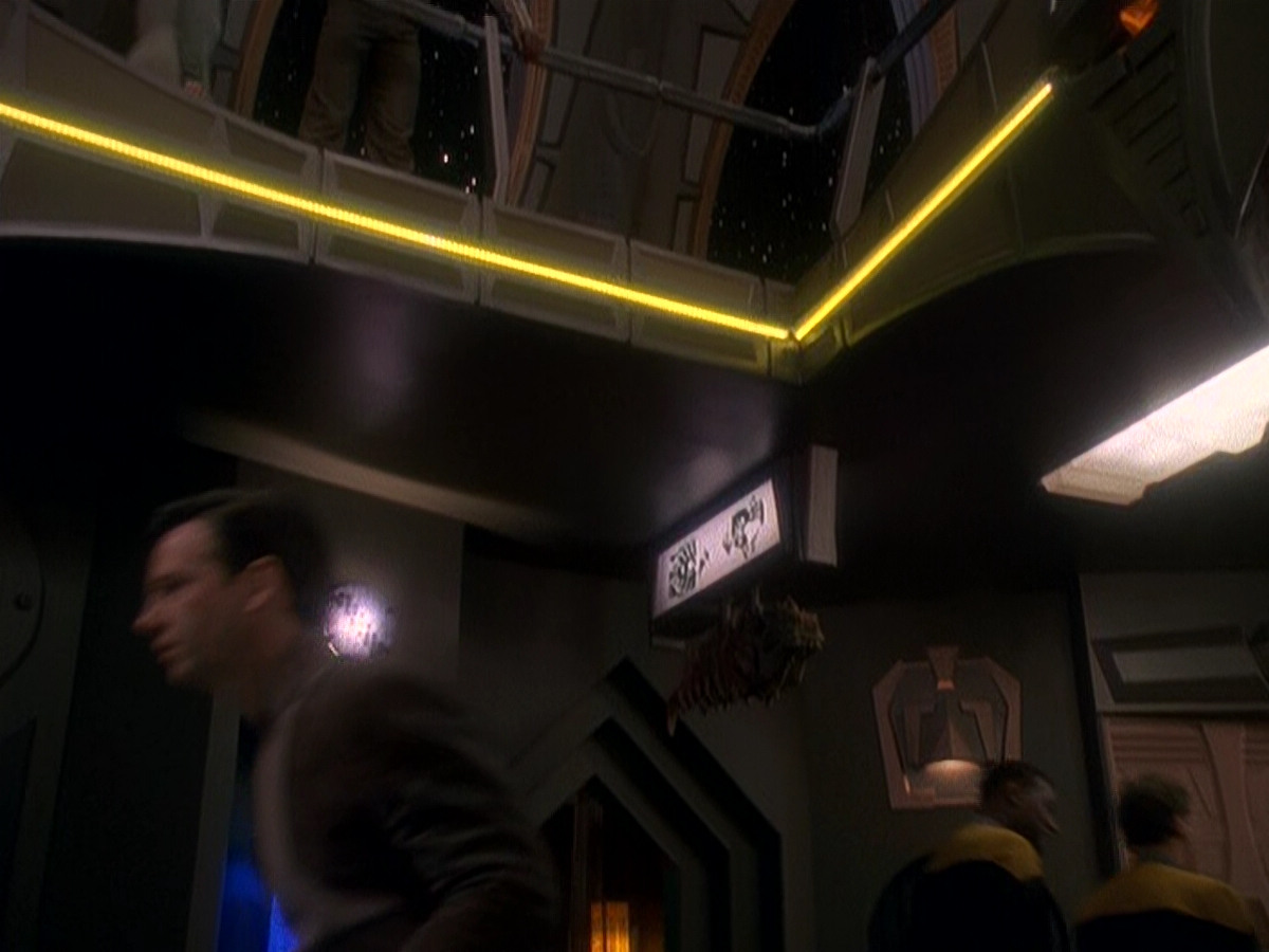 extant_StarTrek_DS9_5x01-ApocalypseRising_02020.jpg