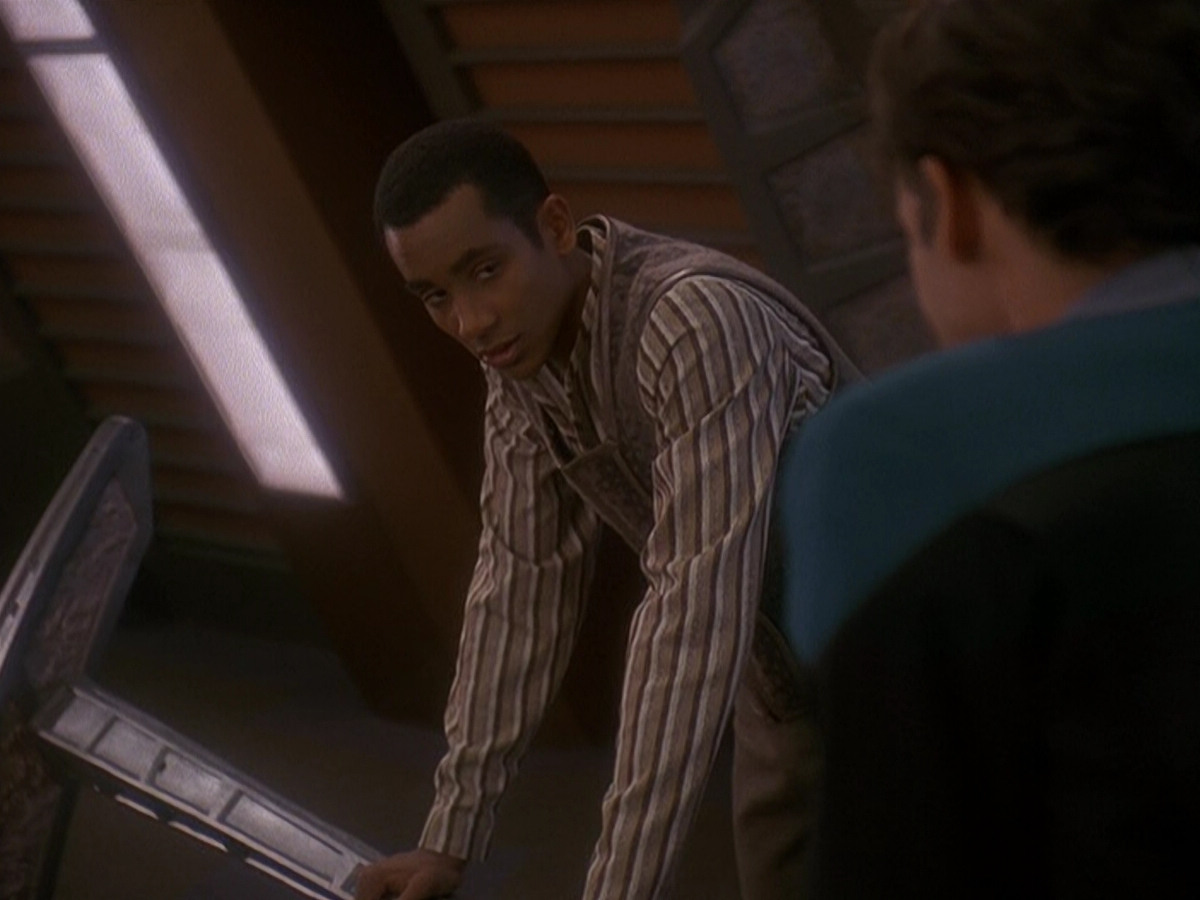 extant_StarTrek_DS9_5x01-ApocalypseRising_02028.jpg