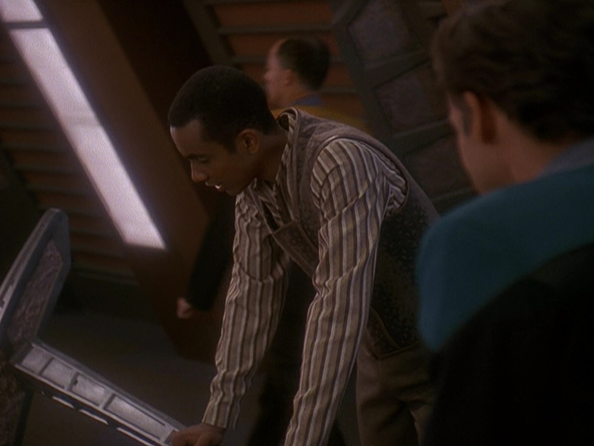 extant_StarTrek_DS9_5x01-ApocalypseRising_02031.jpg