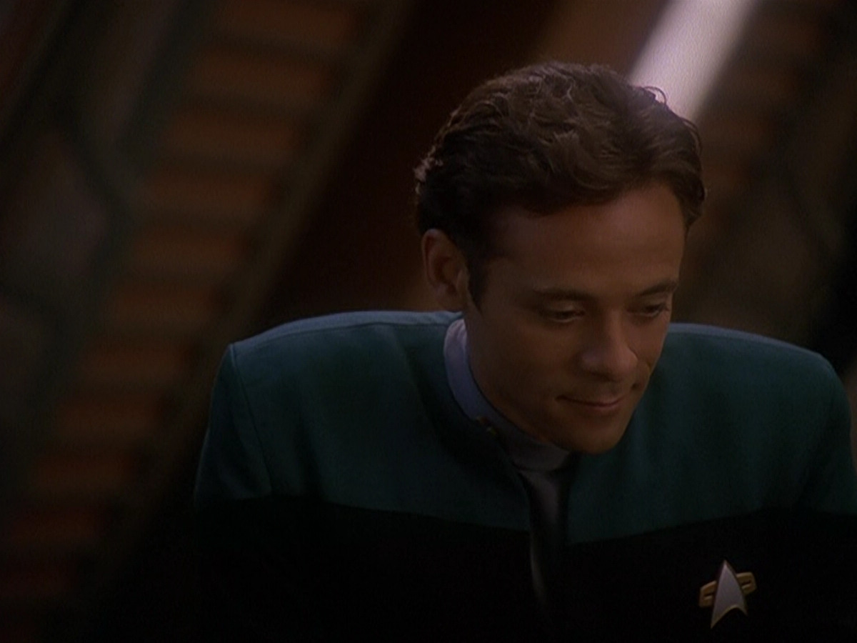 extant_StarTrek_DS9_5x01-ApocalypseRising_02037.jpg