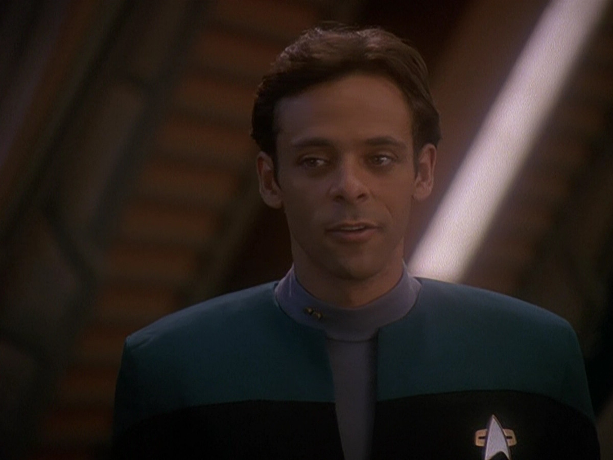 extant_StarTrek_DS9_5x01-ApocalypseRising_02070.jpg