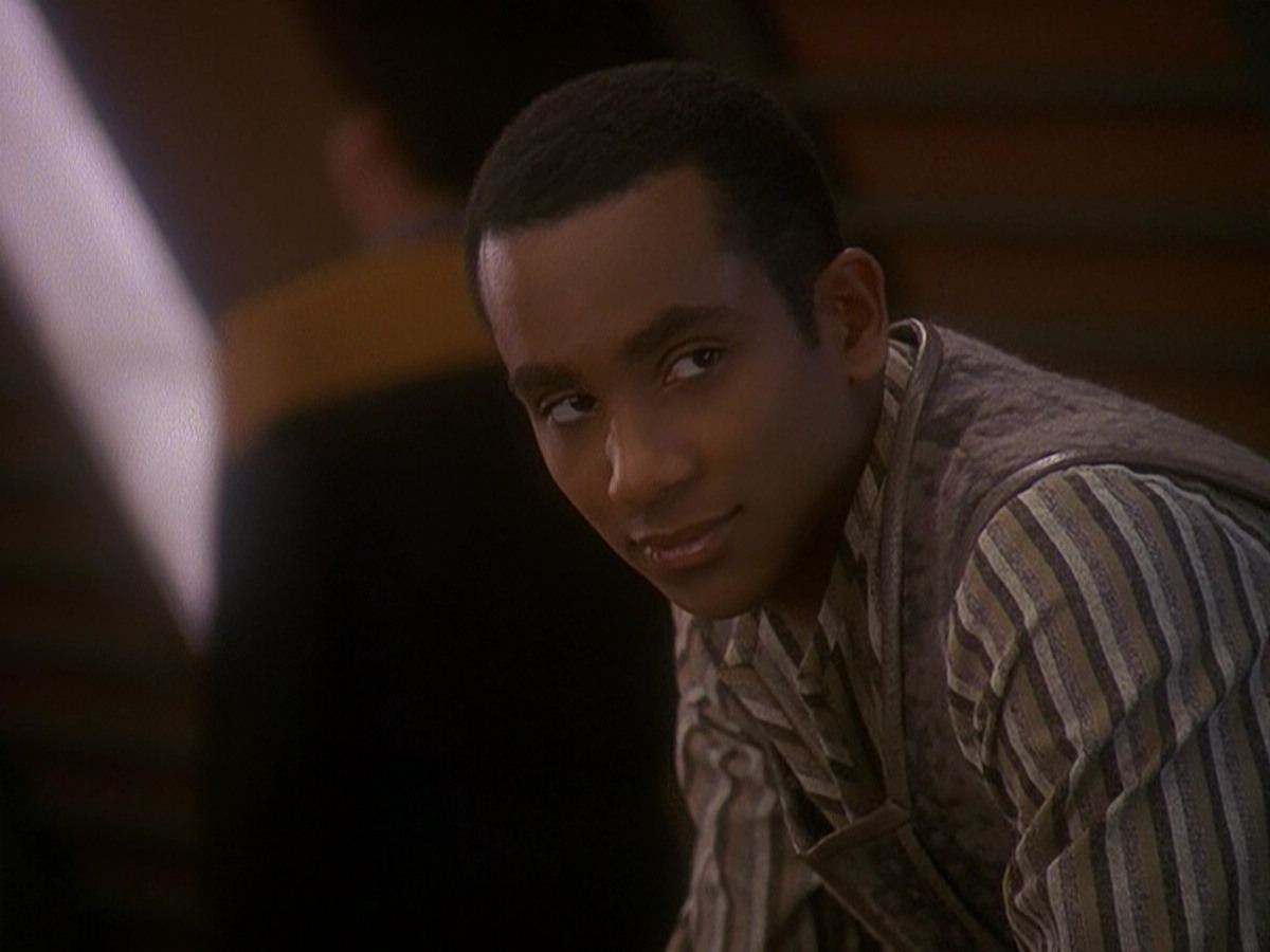 extant_StarTrek_DS9_5x01-ApocalypseRising_02074.jpg