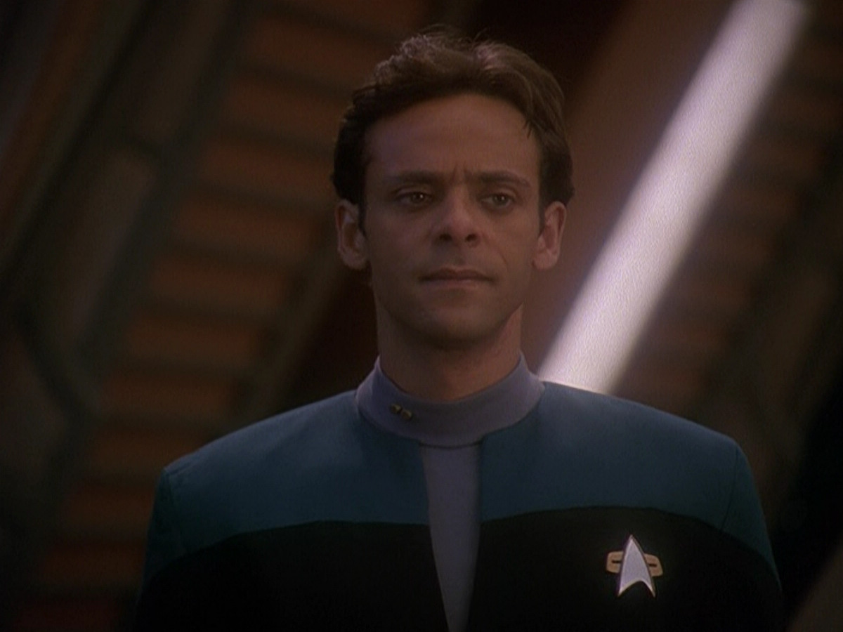 extant_StarTrek_DS9_5x01-ApocalypseRising_02078.jpg