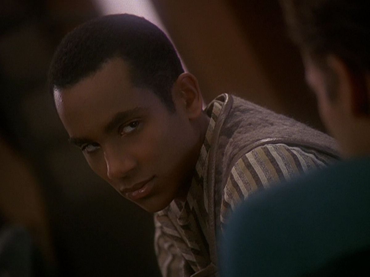 extant_StarTrek_DS9_5x01-ApocalypseRising_02094.jpg