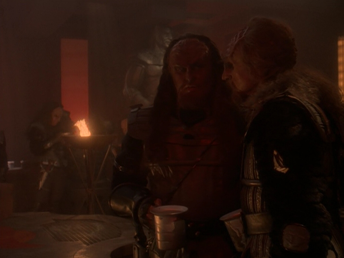 extant_StarTrek_DS9_5x01-ApocalypseRising_02207.jpg