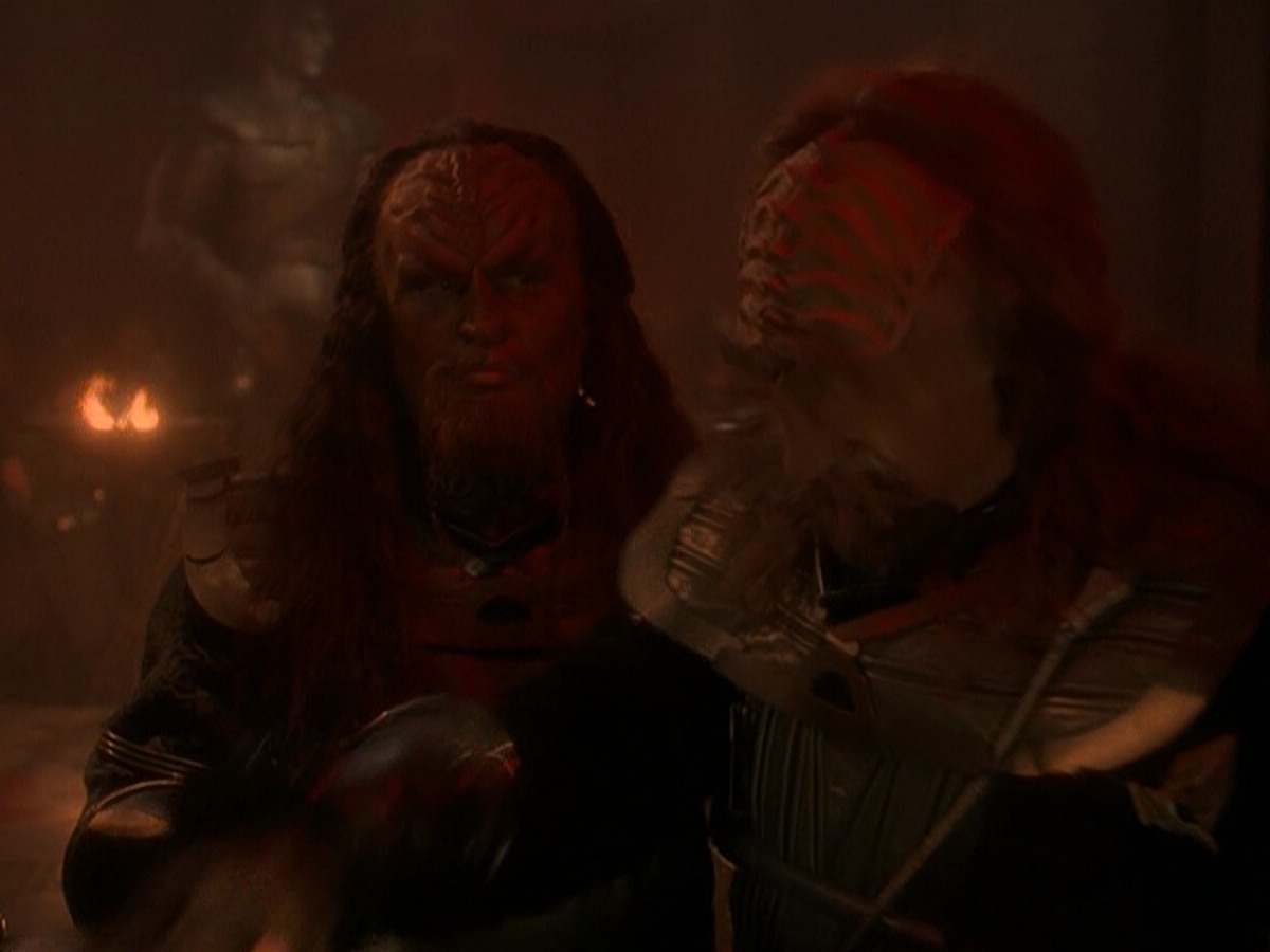 extant_StarTrek_DS9_5x01-ApocalypseRising_02260.jpg