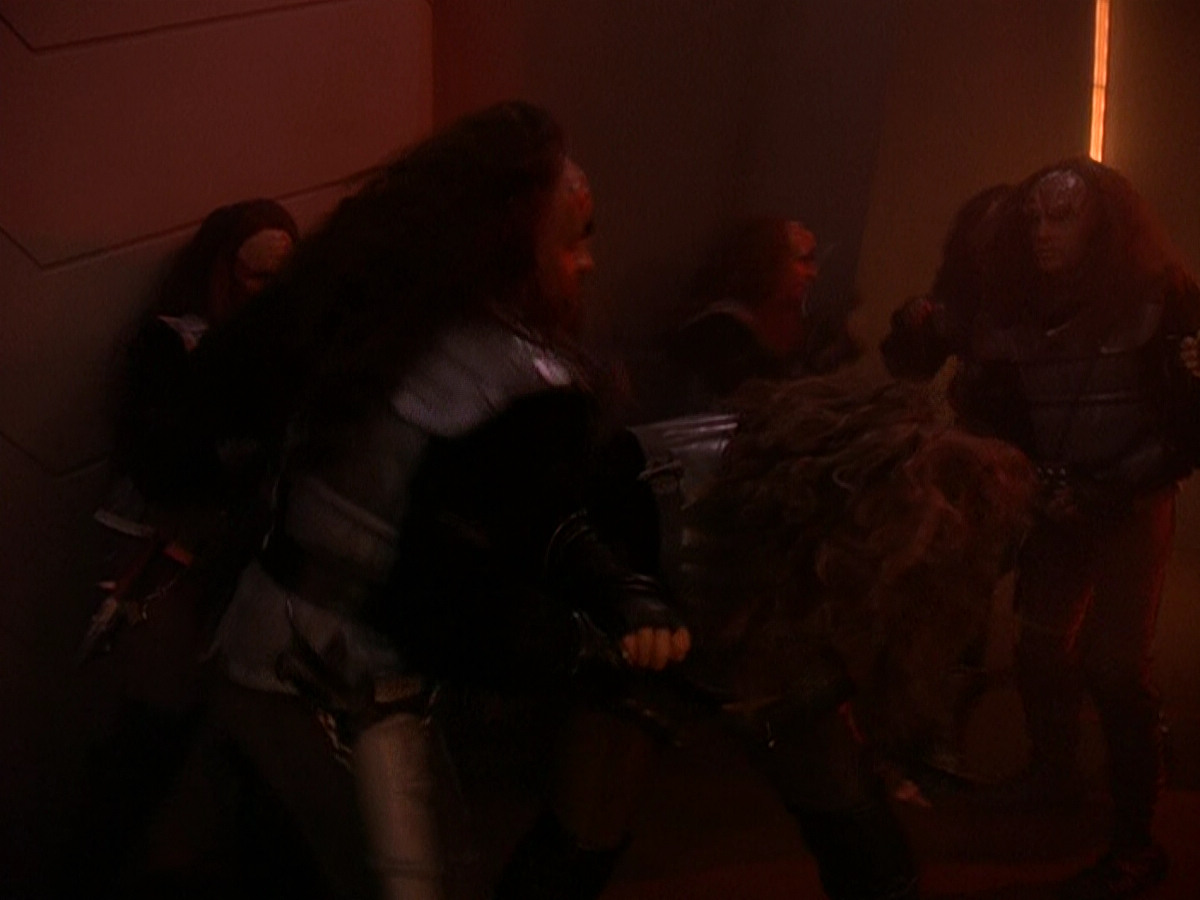 extant_StarTrek_DS9_5x01-ApocalypseRising_02329.jpg