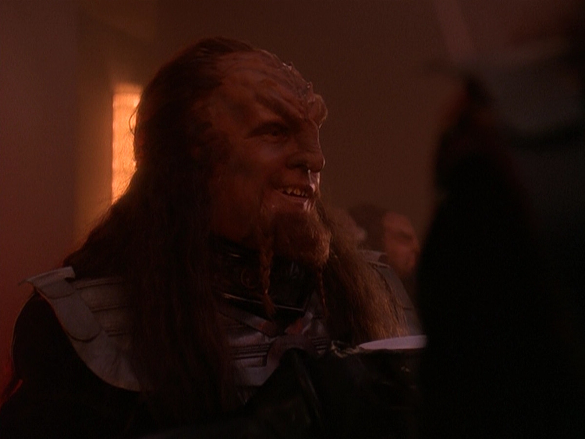 extant_StarTrek_DS9_5x01-ApocalypseRising_02335.jpg