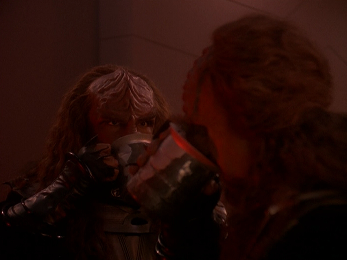 extant_StarTrek_DS9_5x01-ApocalypseRising_02370.jpg