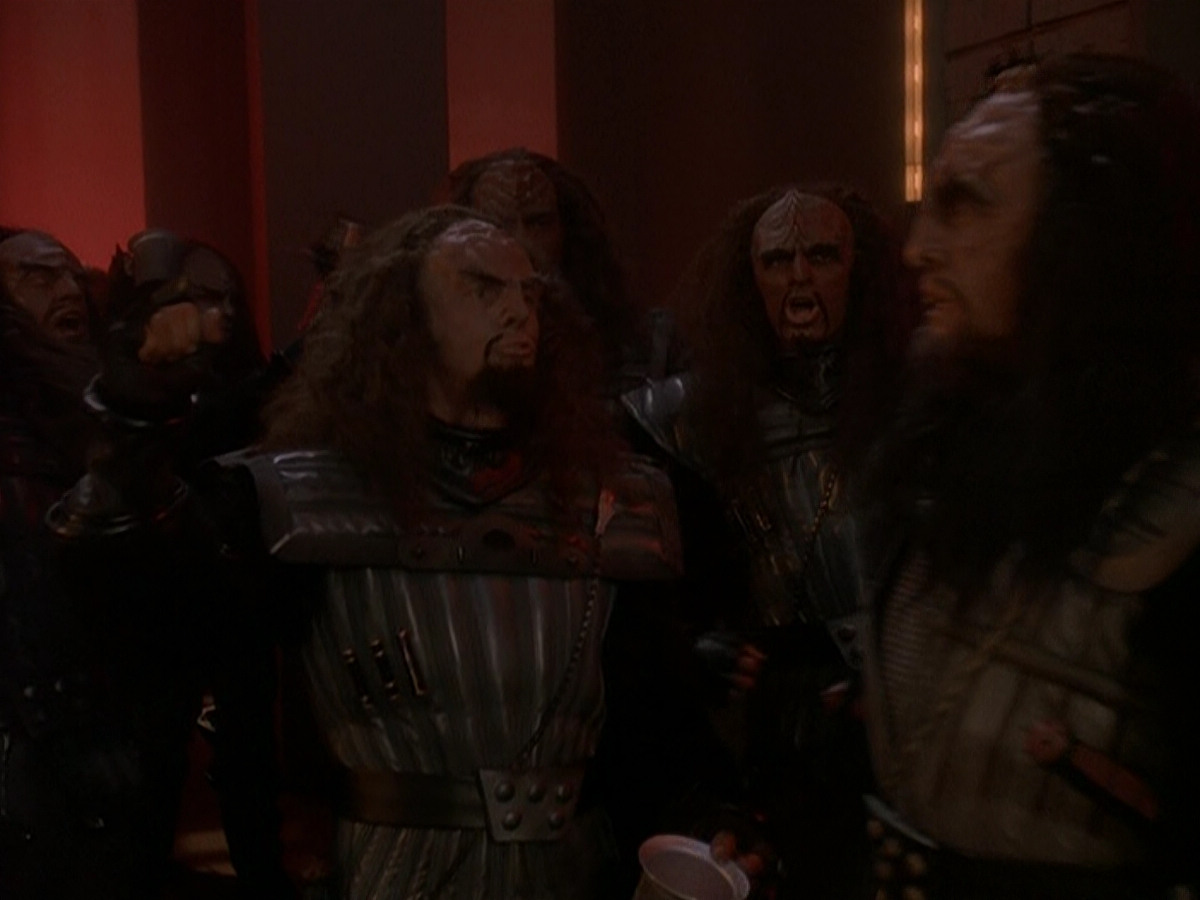 extant_StarTrek_DS9_5x01-ApocalypseRising_02378.jpg