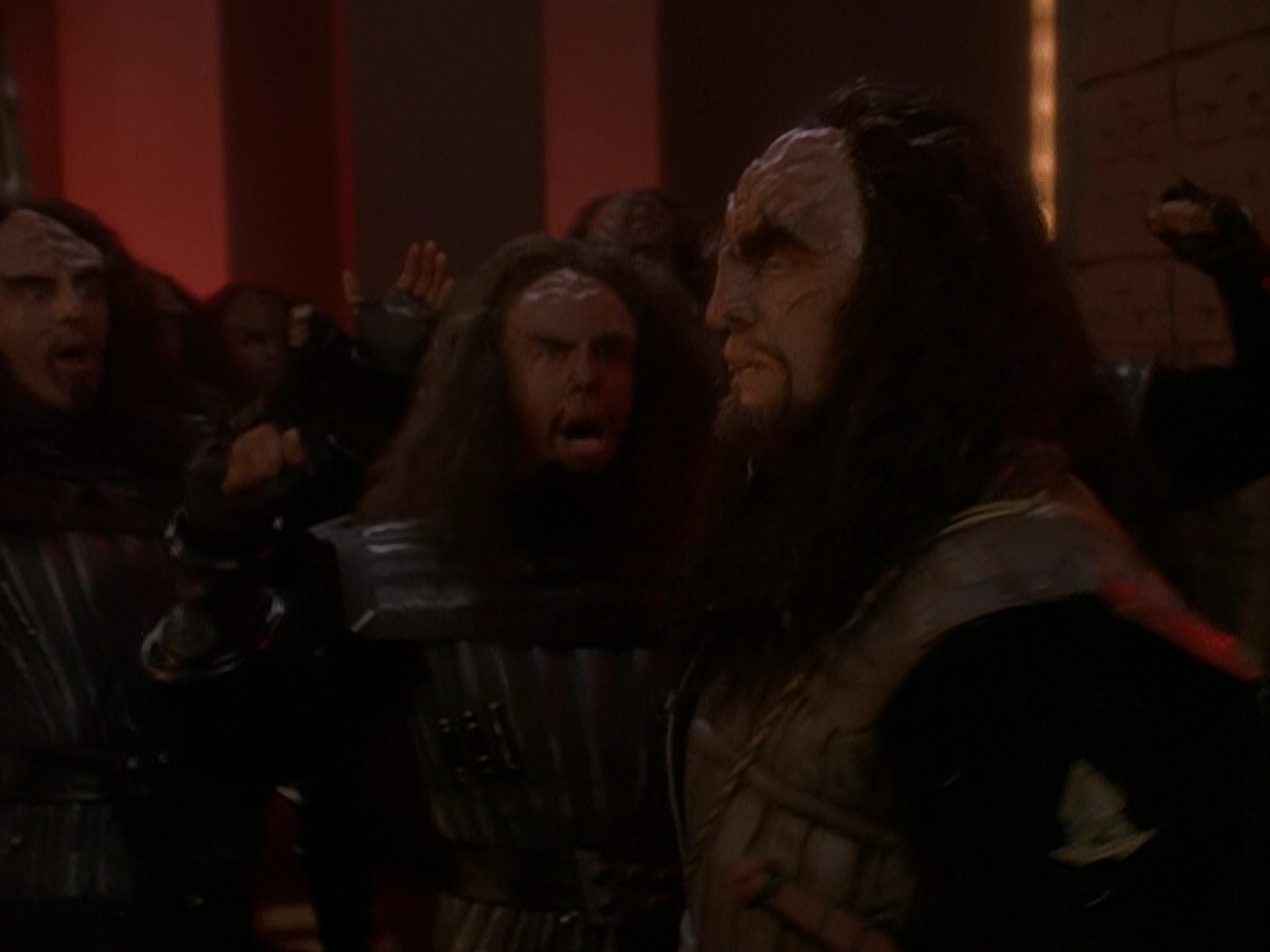 extant_StarTrek_DS9_5x01-ApocalypseRising_02379.jpg