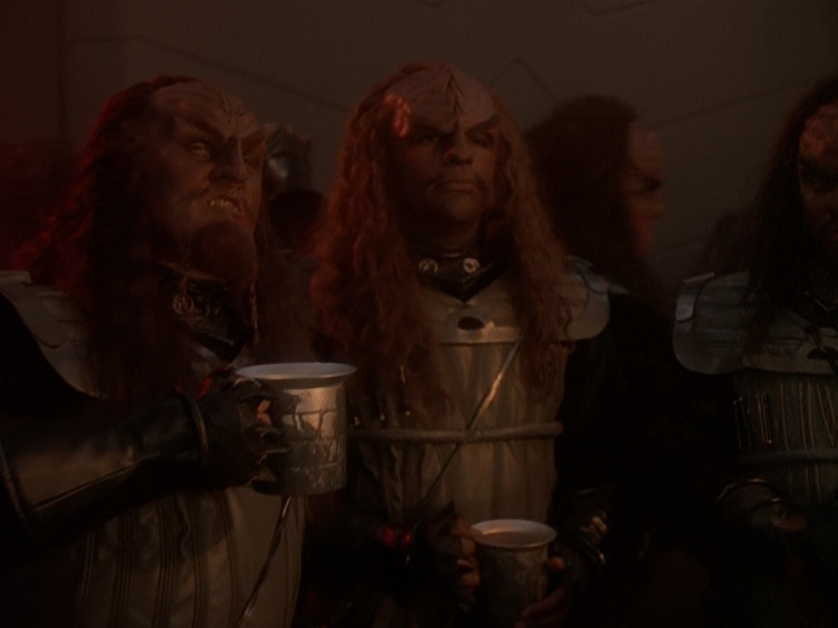 extant_StarTrek_DS9_5x01-ApocalypseRising_02401.jpg