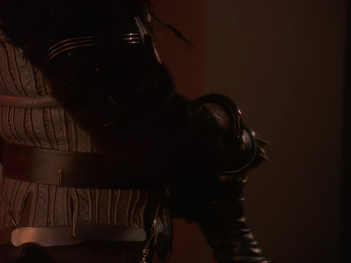 extant_StarTrek_DS9_5x01-ApocalypseRising_02574.jpg