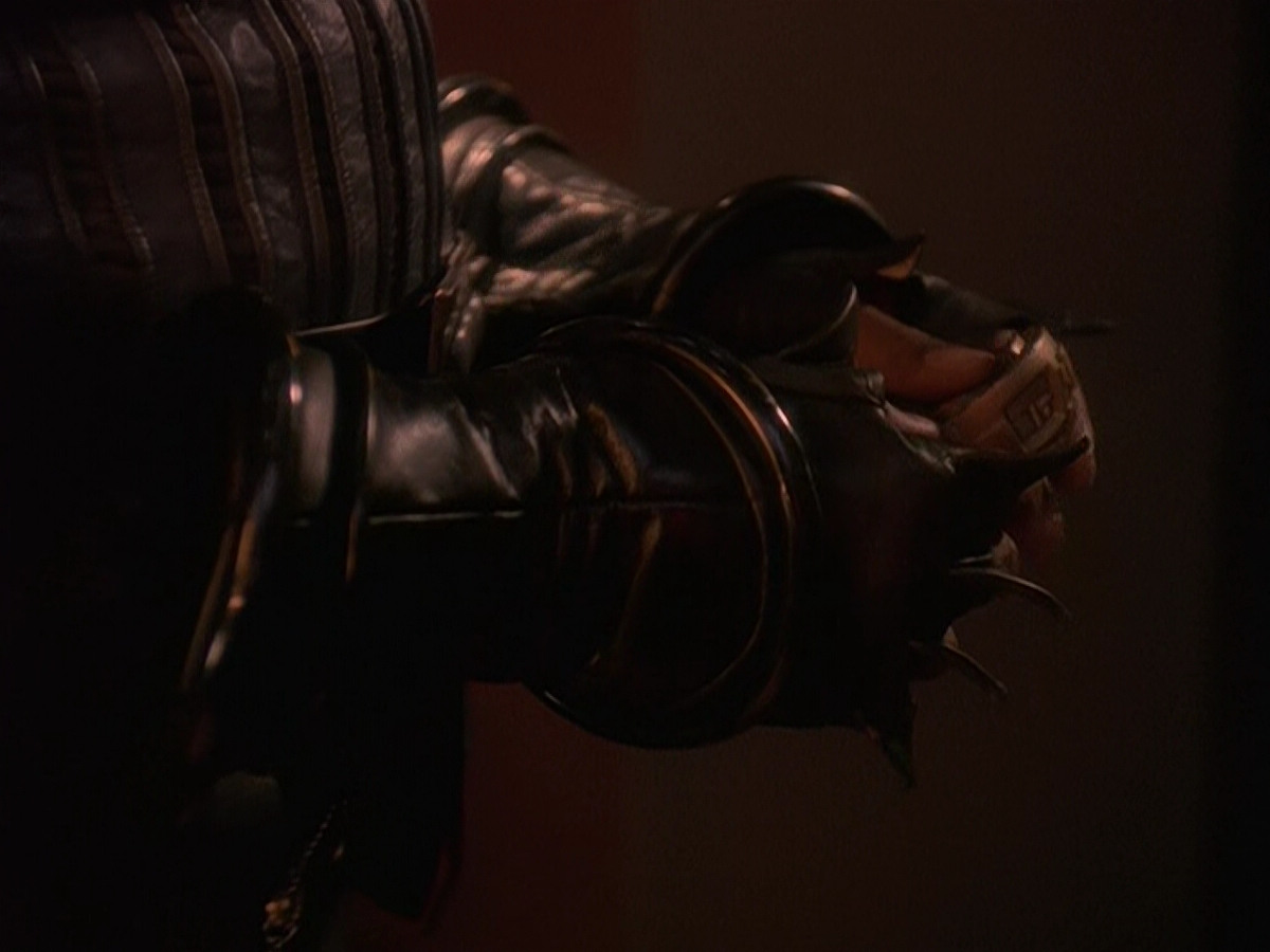 extant_StarTrek_DS9_5x01-ApocalypseRising_02579.jpg