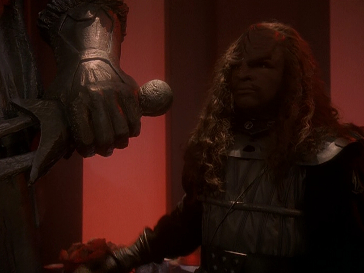 extant_StarTrek_DS9_5x01-ApocalypseRising_02600.jpg
