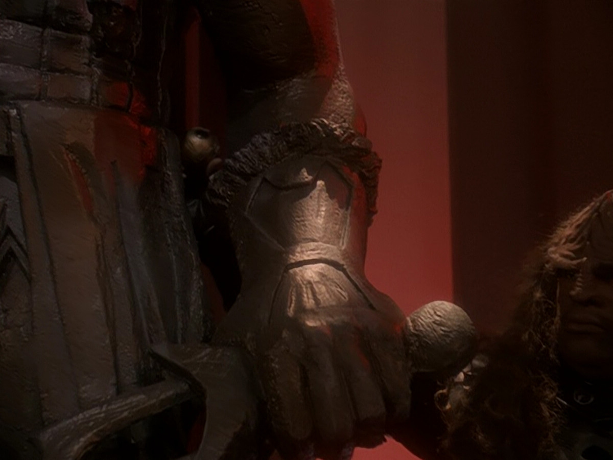 extant_StarTrek_DS9_5x01-ApocalypseRising_02603.jpg