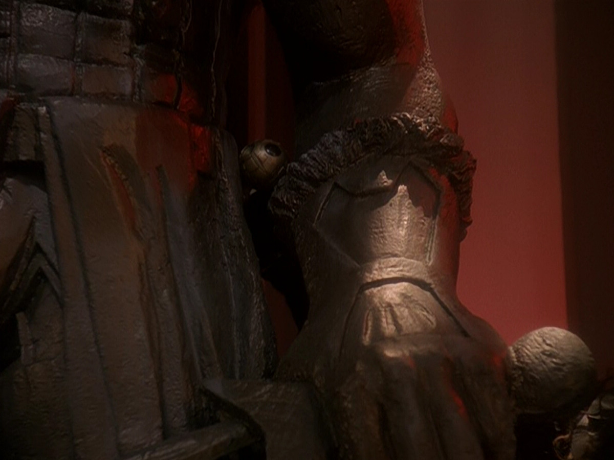 extant_StarTrek_DS9_5x01-ApocalypseRising_02606.jpg