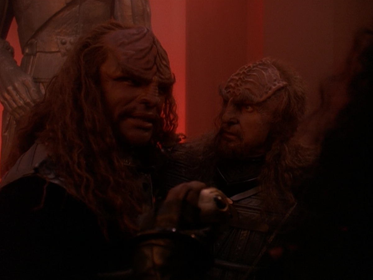 extant_StarTrek_DS9_5x01-ApocalypseRising_02689.jpg