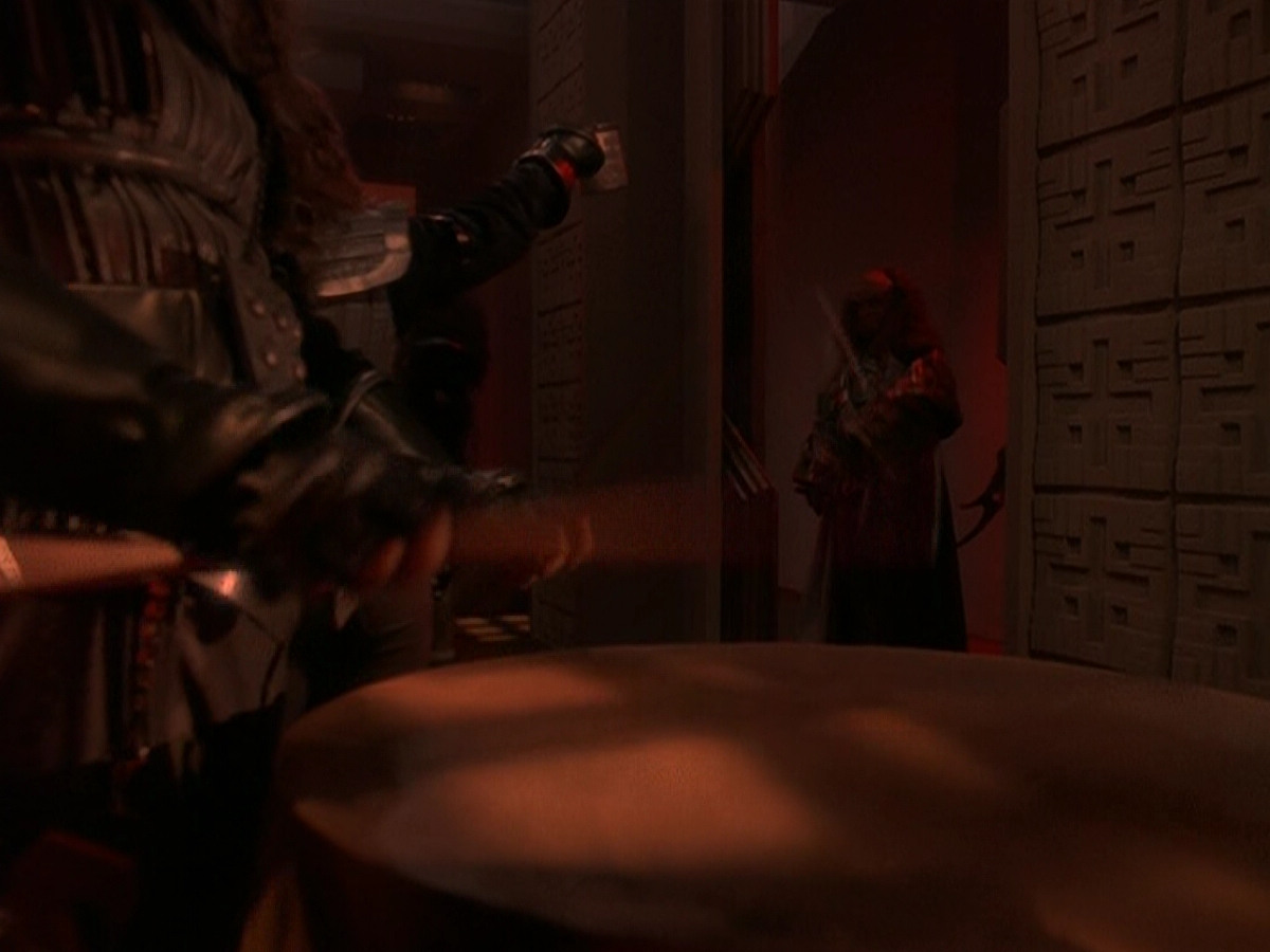 extant_StarTrek_DS9_5x01-ApocalypseRising_02711.jpg