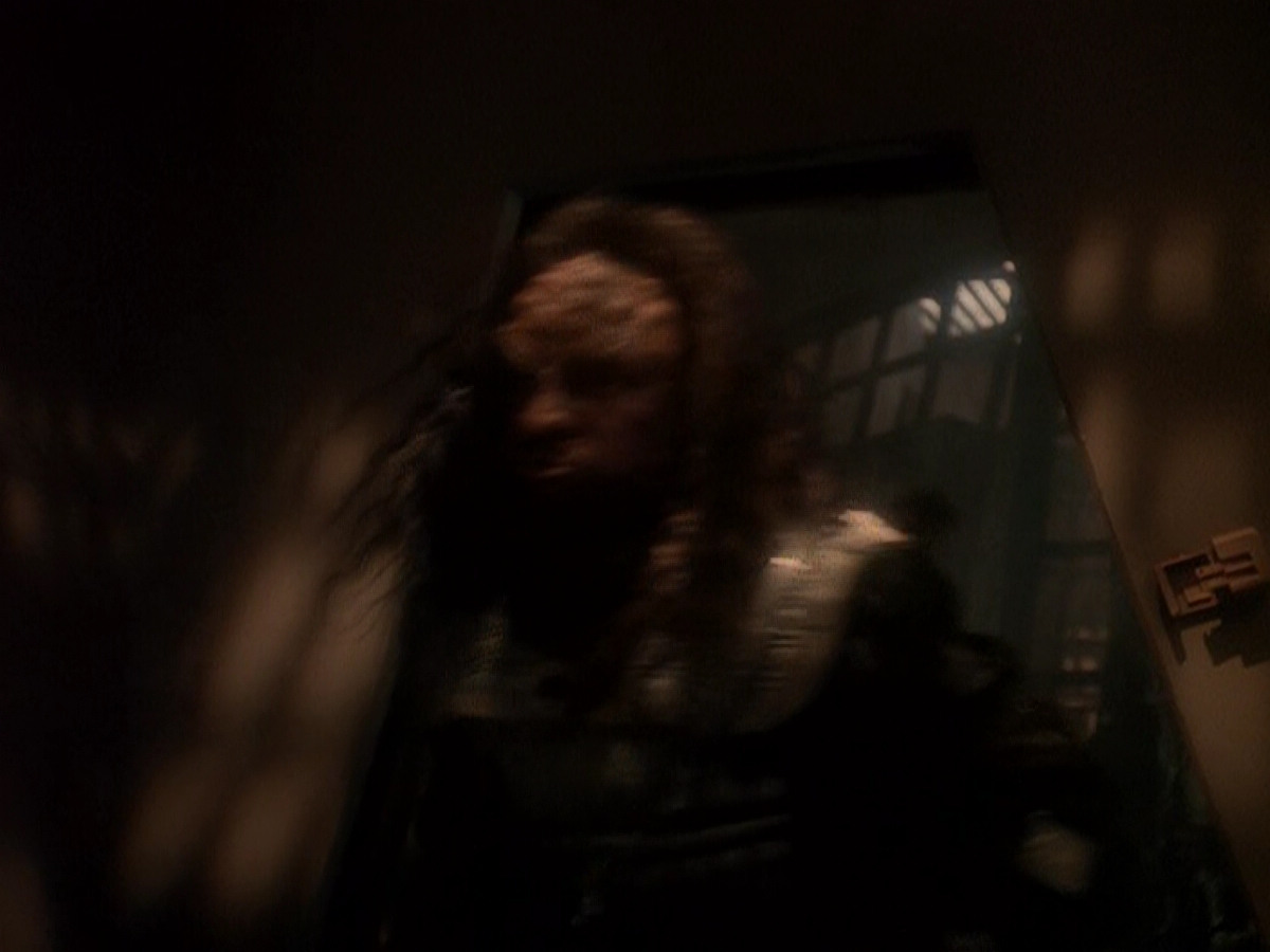 extant_StarTrek_DS9_5x01-ApocalypseRising_03288.jpg