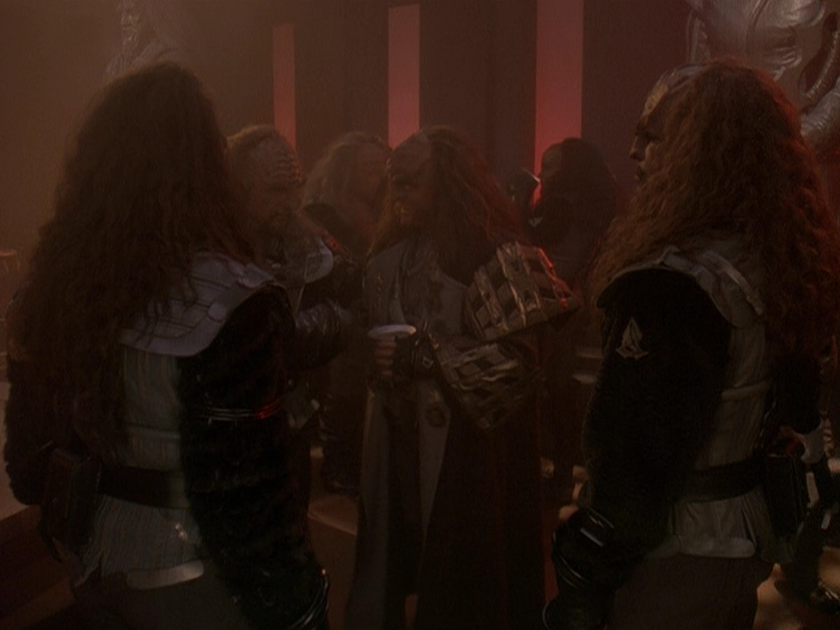 extant_StarTrek_DS9_5x01-ApocalypseRising_03586.jpg